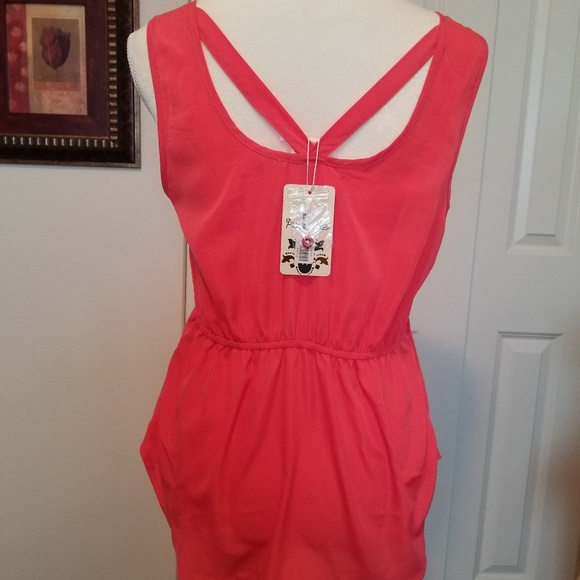 Apricot Color Sleeveless Top - Picture 3 of 8